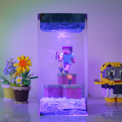 Steve Resin Lamp